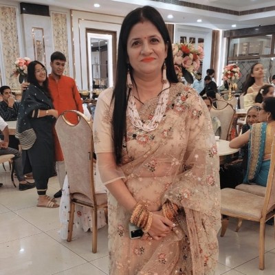 Rishu - Maths Tutor in Faridabad