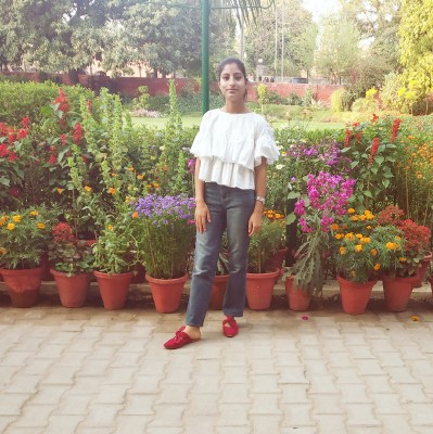 Komal — Home Tutor in Delhi South